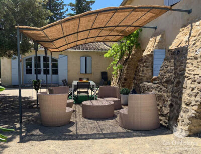 Voile d'ombrage coco sur pergola terrasse