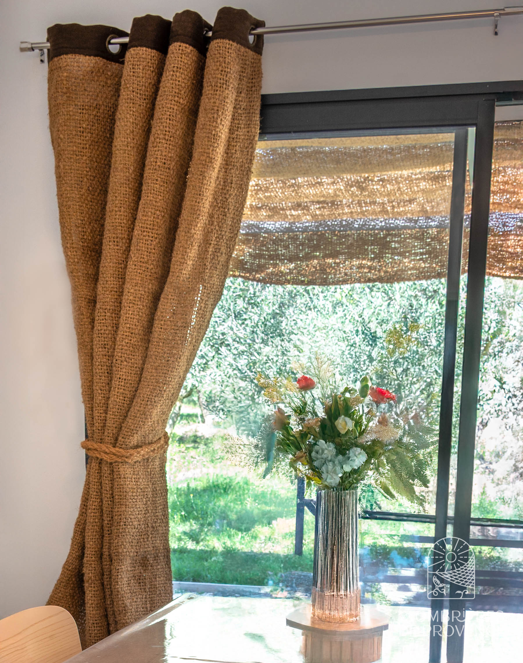 Gordijnen met ringen van kokosvezel