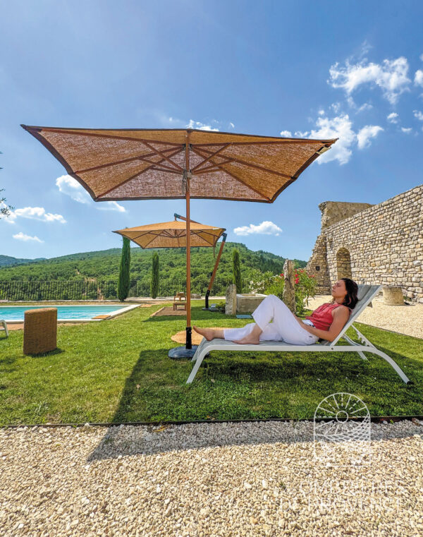 Parasol rectangulaire en fibre de coco