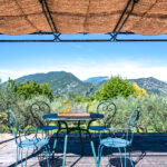 3-pergola-robusta-traverse-espacee-inspiration-1