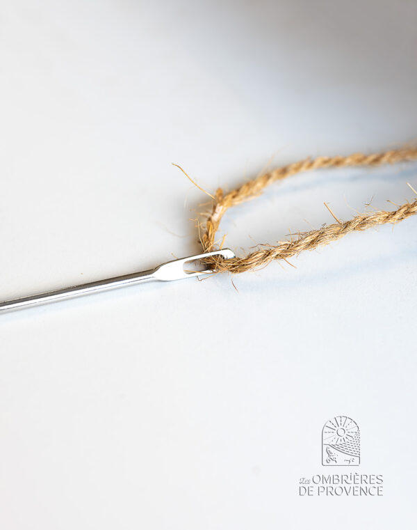 Stainless steel needle for coconut fiber