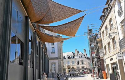 Photo Ville Auray Voile ombrage dans la ville