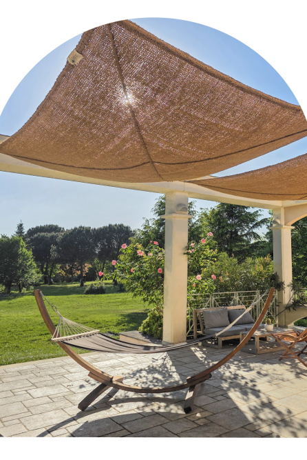 Voile d'ombrage Coco Robusta Les Ombrières de la Scourtinerie Les Ombrières de Provence
